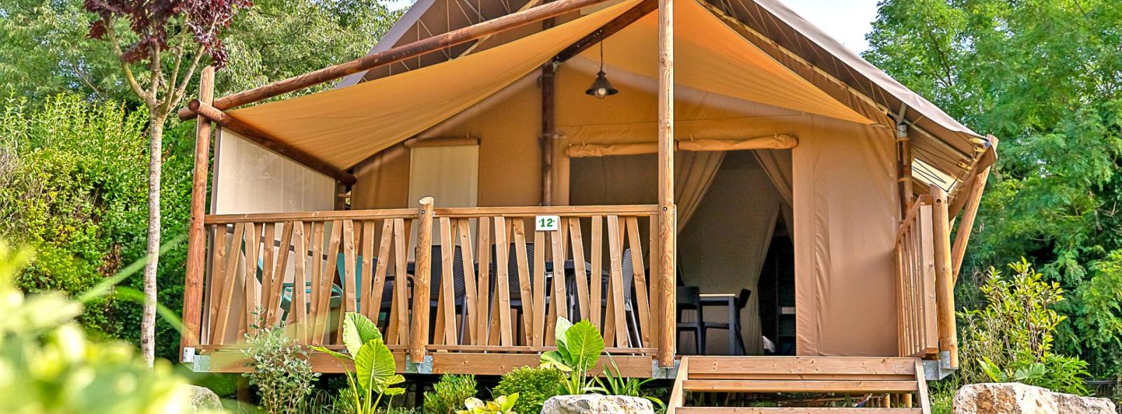 exterieur location Tente Lodge camping Soleil fruite